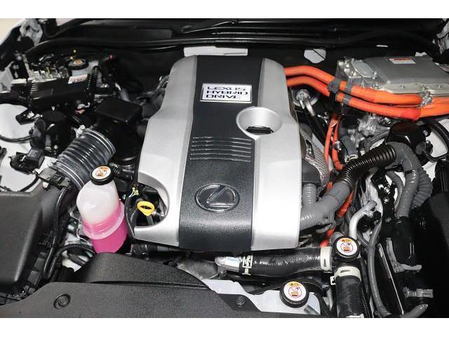 �G���W�����[���̓N���[�j���O�����{���Ă���܂��B