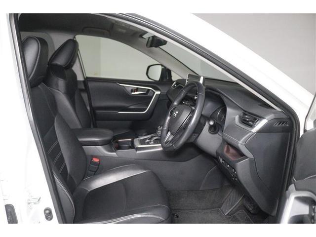 ＲＡＶ４ Ｇ　Ｚパッケージ　４ＷＤ　フルセグ　ミュージックプレイヤー接続可　バックカメラ　衝突被害軽減システム　ＥＴＣ　ＬＥＤヘッドランプ　ワンオーナー　記録簿（10枚目）