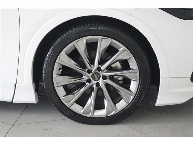 �X�^�C���b�V���ȃf�U�C���̃z�C�[���𑕒��I