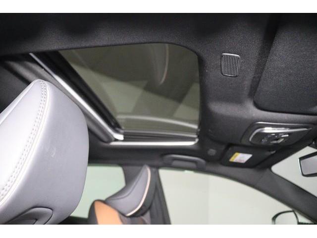 �J�����̂��郏�C�h�ȁw�T�����[�t�x�𑕔��I�@���C���ł����������邭�����܂��B