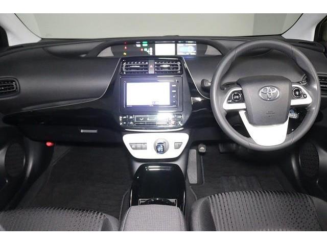 プリウス Ｓセーフティプラス　フルセグ　メモリーナビ　ＤＶＤ再生　ミュージックプレイヤー接続可　バックカメラ　衝突被害軽減システム　ＥＴＣ　ドラレコ　ＬＥＤヘッドランプ　記録簿（2枚目）