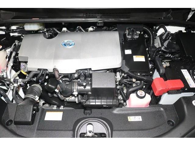 プリウス Ｓセーフティプラス　フルセグ　メモリーナビ　ＤＶＤ再生　ミュージックプレイヤー接続可　バックカメラ　衝突被害軽減システム　ＥＴＣ　ドラレコ　ＬＥＤヘッドランプ　記録簿（4枚目）