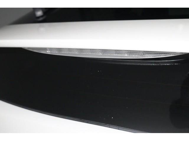 プリウス Ｓセーフティプラス　フルセグ　メモリーナビ　ＤＶＤ再生　ミュージックプレイヤー接続可　バックカメラ　衝突被害軽減システム　ＥＴＣ　ドラレコ　ＬＥＤヘッドランプ　記録簿（13枚目）