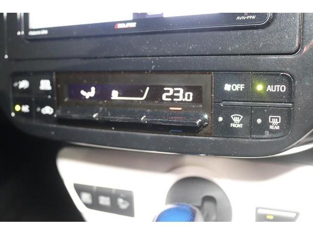 プリウス Ｓセーフティプラス　フルセグ　メモリーナビ　ＤＶＤ再生　ミュージックプレイヤー接続可　バックカメラ　衝突被害軽減システム　ＥＴＣ　ドラレコ　ＬＥＤヘッドランプ　記録簿（23枚目）