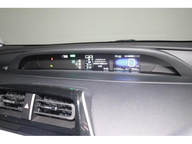 プリウス Ｓセーフティプラス　フルセグ　メモリーナビ　ＤＶＤ再生　ミュージックプレイヤー接続可　バックカメラ　衝突被害軽減システム　ＥＴＣ　ドラレコ　ＬＥＤヘッドランプ　記録簿（28枚目）