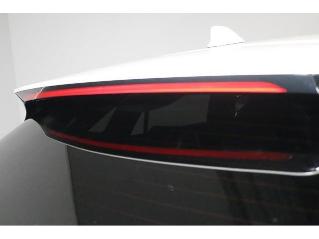 �ڐ��̍����ɋ߂��X�g�b�v�����v���A�㑱�ԂɃu���[�L�𓥂񂾂��Ƃ�m�点��̂ň��S�����t�o���܂��B