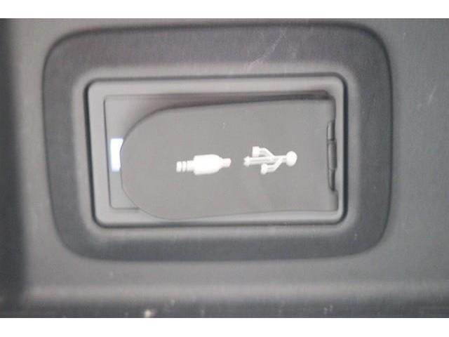 �X�}�[�g�t�H���Ȃǂ̏[�d�ɕ֗��Ȃt�r�a�|�[�g�𑕔��B