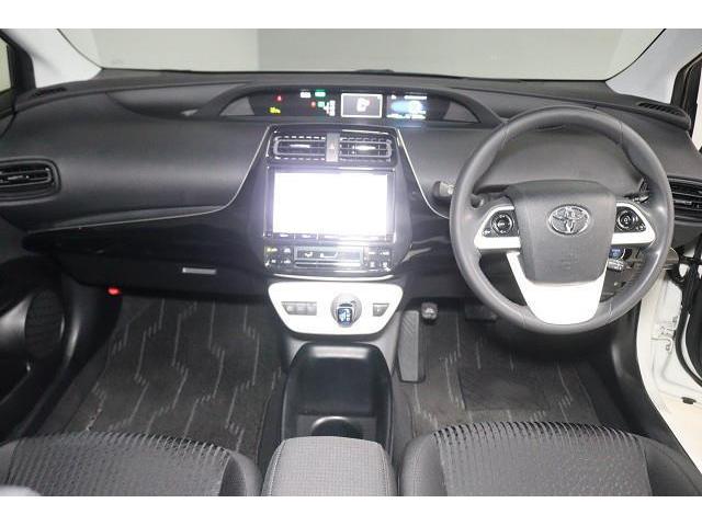 プリウス Ｓセーフティプラス　フルセグ　メモリーナビ　ＤＶＤ再生　バックカメラ　衝突被害軽減システム　ＥＴＣ　ドラレコ　ＬＥＤヘッドランプ　ワンオーナー　記録簿（2枚目）