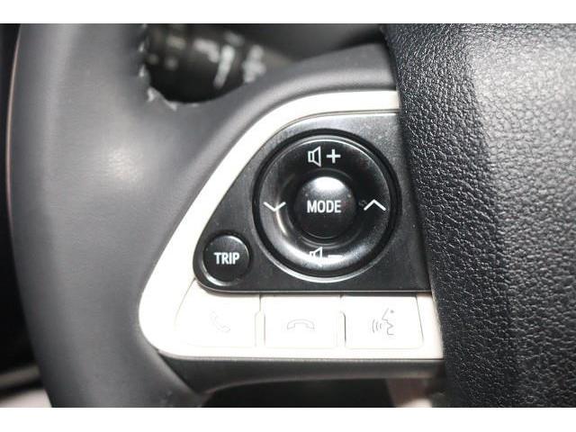 プリウス Ｓセーフティプラス　フルセグ　メモリーナビ　ＤＶＤ再生　バックカメラ　衝突被害軽減システム　ＥＴＣ　ドラレコ　ＬＥＤヘッドランプ　ワンオーナー　記録簿（19枚目）