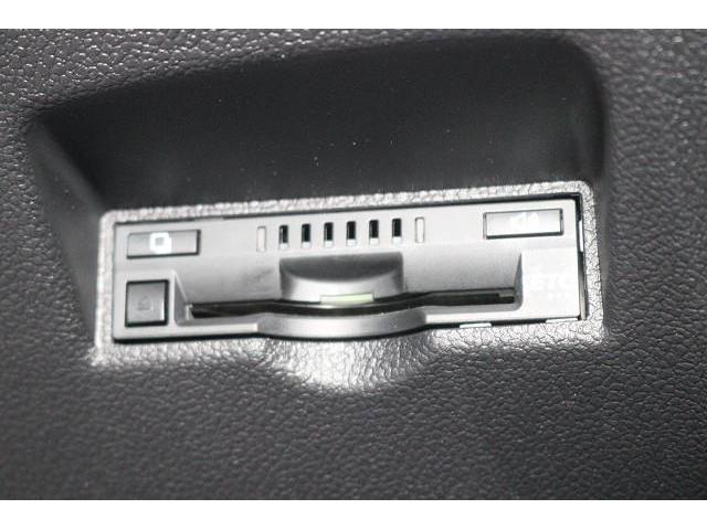 プリウス Ｓセーフティプラス　フルセグ　メモリーナビ　ＤＶＤ再生　バックカメラ　衝突被害軽減システム　ＥＴＣ　ドラレコ　ＬＥＤヘッドランプ　ワンオーナー　記録簿（21枚目）