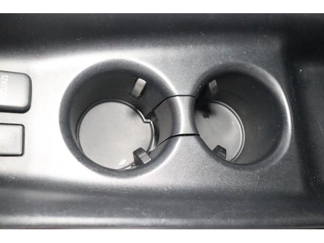 プリウス Ｓセーフティプラス　フルセグ　メモリーナビ　ＤＶＤ再生　バックカメラ　衝突被害軽減システム　ＥＴＣ　ドラレコ　ＬＥＤヘッドランプ　ワンオーナー　記録簿（24枚目）