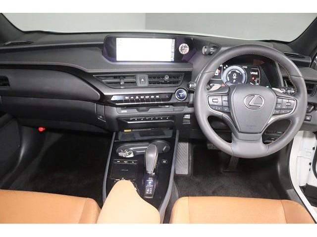 �X�^�C���b�V���ȃf�U�C���̃C���p�l���B�@���F�����ǂ����삪���₷�����C�A�E�g�ł��B