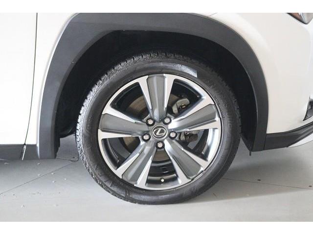 �X�^�C���b�V���ȃf�U�C���̃z�C�[���𑕒��I