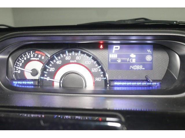 �Z���^�[���[�^�[�B�@���s���ɑO�����王�����O�����Ԃ��Z���ςނ̂ň��S�^�]�ɂ��𗧂��܂��B