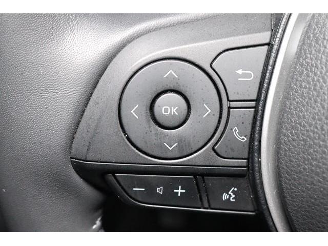 �X�e�A�����O�X�C�b�`�𑕔��B�@�I�[�f�B�I�Ȃǂ̑��삪�茳�ŏo����̂ň��S�ŕ֗��ł��B