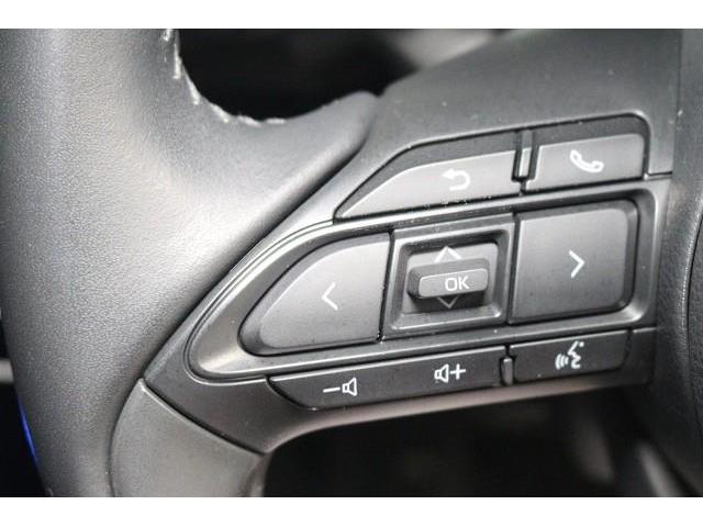 �X�e�A�����O�X�C�b�`�𑕔��B�@�I�[�f�B�I�Ȃǂ̑��삪�茳�ŏo����̂ň��S�ŕ֗��ł��B