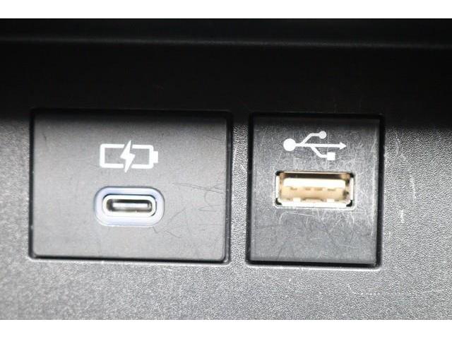 �t�r�a�[�q�𑕔��@���y�̍Đ��Ȃǂ��\�ł��B�i�ڑ��@��y�уf�[�^���ɂ���Ă͑Ή��ł��Ȃ��ꍇ������܂��j