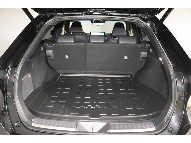 ハリアーハイブリッド Ｚ　レザーパッケージ　革シート　フルセグ　ミュージックプレイヤー接続可　バックカメラ　衝突被害軽減システム　ＥＴＣ　ドラレコ　ＬＥＤヘッドランプ　ワンオーナー（13枚目）