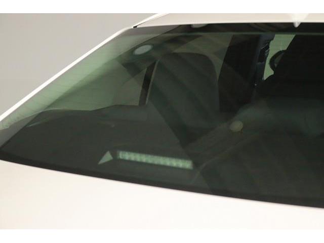 �ڐ��̍����ɋ߂��X�g�b�v�����v���A�㑱�ԂɃu���[�L�𓥂񂾂��Ƃ�m�点��̂ň��S�����t�o���܂��B