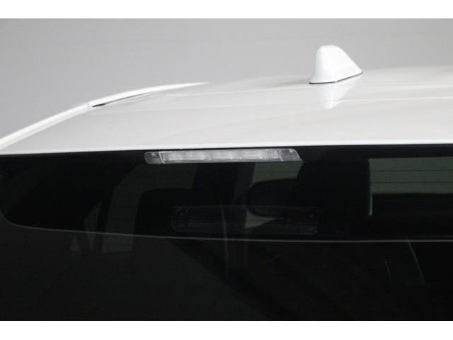 �ڐ��̍����ɋ߂��X�g�b�v�����v���A�㑱�ԂɃu���[�L�𓥂񂾂��Ƃ�m�点��̂ň��S�����t�o���܂��B