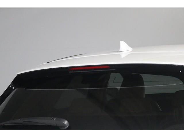 �ڐ��̍����ɋ߂��X�g�b�v�����v���A�㑱�ԂɃu���[�L�𓥂񂾂��Ƃ�m�点��̂ň��S�����t�o���܂��B