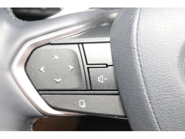 �X�e�A�����O�X�C�b�`�𑕔��B�@�I�[�f�B�I�Ȃǂ̑��삪�茳�ŏo����̂ň��S�ŕ֗��ł��B