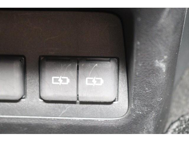 �X�}�[�g�t�H���Ȃǂ̏[�d�ɕ֗��Ȃt�r�a�|�[�g�𑕔��B