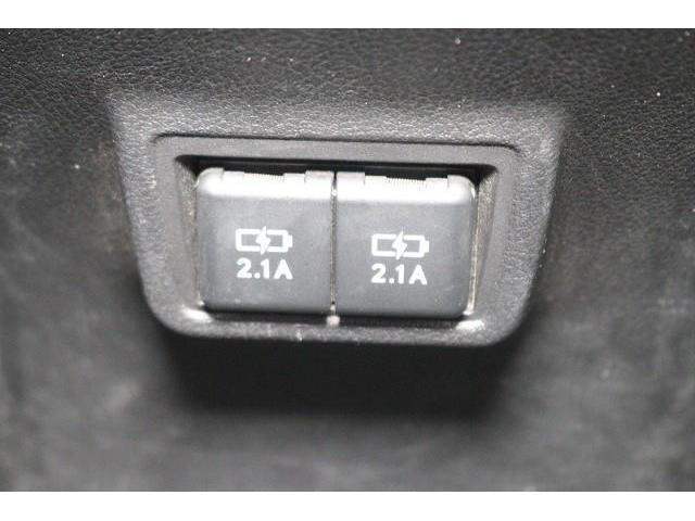 �X�}�[�g�t�H���Ȃǂ̏[�d�ɕ֗��Ȃt�r�a�|�[�g�𑕔��B