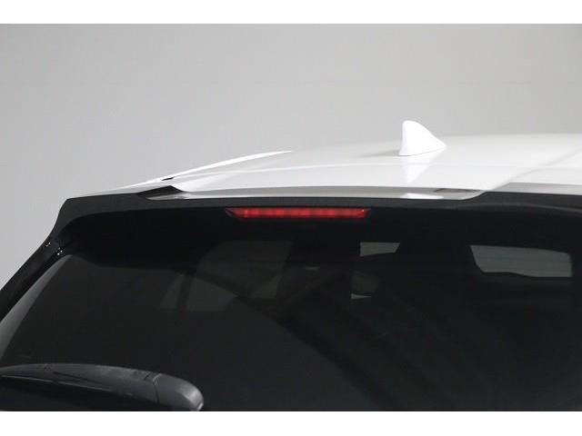 �ڐ��̍����ɋ߂��X�g�b�v�����v���A�㑱�ԂɃu���[�L�𓥂񂾂��Ƃ�m�点��̂ň��S�����t�o���܂��B