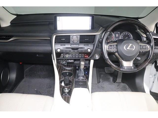 �X�^�C���b�V���ȃf�U�C���̃C���p�l���B�@���F�����ǂ����삪���₷�����C�A�E�g�ł��B