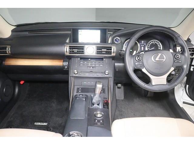 �X�^�C���b�V���ȃf�U�C���̃C���p�l���B�@���F�����ǂ����삪���₷�����C�A�E�g�ł��B