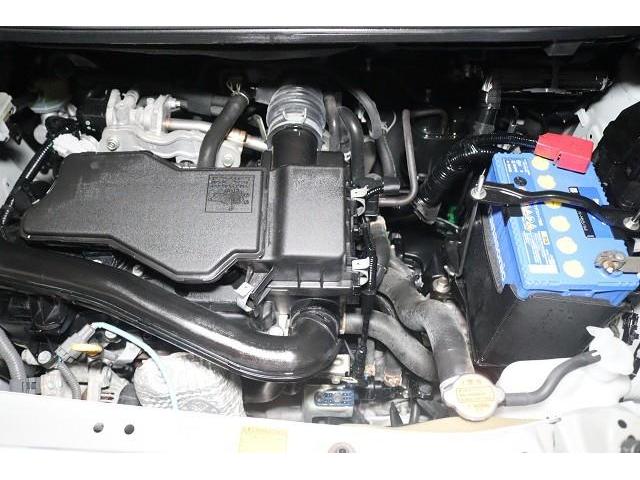 �G���W�����[���̓N���[�j���O�����{���Ă���܂��B