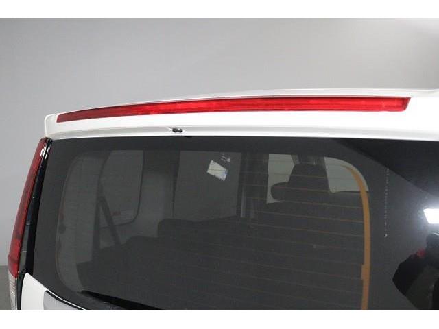 �ڐ��̍����ɋ߂��X�g�b�v�����v���A�㑱�ԂɃu���[�L�𓥂񂾂��Ƃ�m�点��̂ň��S�����t�o���܂��B