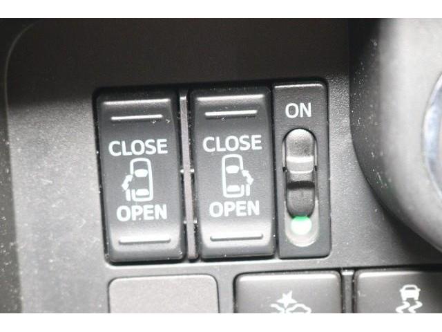 �w�d���X���C�h�h�A�x�́A�⓹�⋷�����Ȃǂł��ȒP�ɊJ�ł��ĕ֗��I�@�^�]�Ȃ�����X�C�b�`�ŊJ���삪���񂽂�ɏo����̂ň��S�ł��B