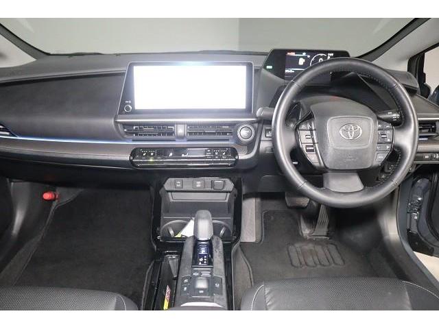 プリウス Ｚ　フルセグ　ミュージックプレイヤー接続可　バックカメラ　衝突被害軽減システム　ＥＴＣ　ドラレコ　ＬＥＤヘッドランプ　記録簿（2枚目）