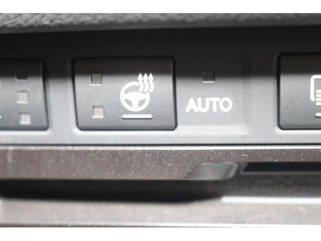 �n���h�����������Ȃ���K�ȁw�X�e�A�����O�q�[�^�[�x�𑕔����Ă��܂��B