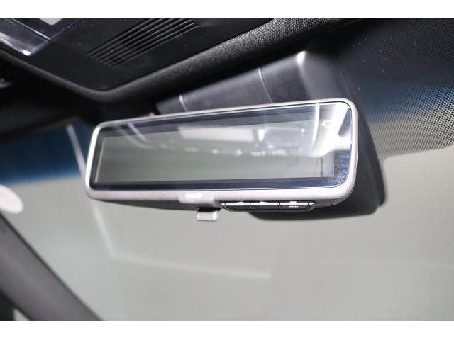 �f�W�^���C���i�[�~���[�t���B����̉f�����~���[�ɕ\���A�����̐l��ו��Ɏ��E����������ꂸ�A�m�F�ł��܂��B