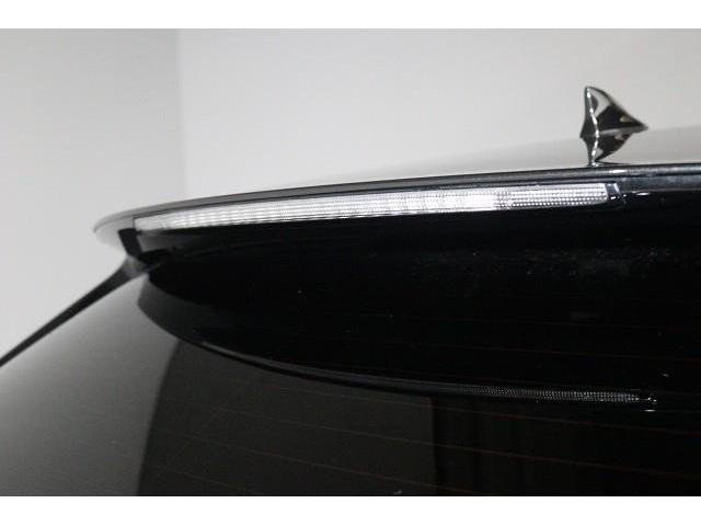 �ڐ��̍����ɋ߂��X�g�b�v�����v���A�㑱�ԂɃu���[�L�𓥂񂾂��Ƃ�m�点��̂ň��S�����t�o���܂��B