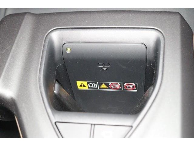 �X�}�[�g�t�H���Ȃǂ����C�����X�ŏ[�d���邱�Ƃ��\�ł��B�i�Ή��@��Ȃǐ���������܂��j