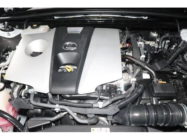 �G���W�����[���̓N���[�j���O�����{���Ă���܂��B