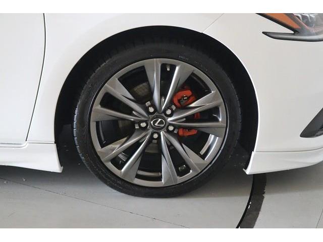 �X�^�C���b�V���ȃf�U�C���̃z�C�[���𑕒��I