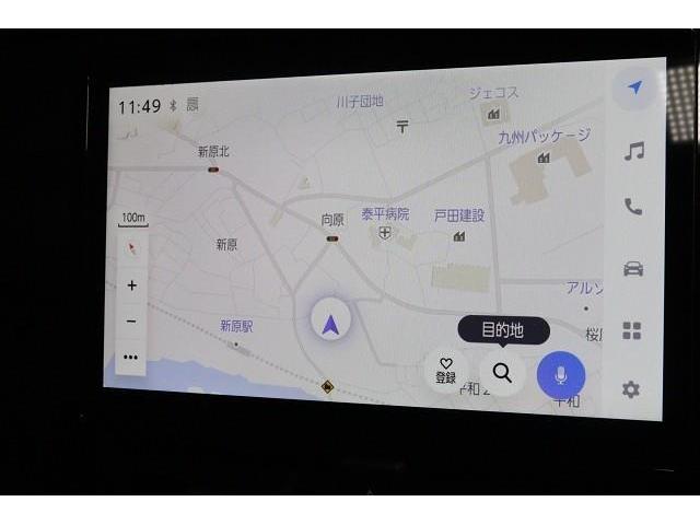 ヴォクシー ハイブリッドＳ－Ｚ　フルセグ　メモリーナビ　ＤＶＤ再生　ミュージックプレイヤー接続可　後席モニター　バックカメラ　衝突被害軽減システム　ＥＴＣ　両側電動スライド　ＬＥＤヘッドランプ　乗車定員７人　３列シート　ワンオーナー（3枚目）