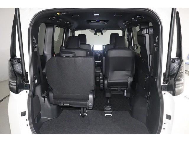 ヴォクシー ハイブリッドＳ－Ｚ　フルセグ　メモリーナビ　ＤＶＤ再生　ミュージックプレイヤー接続可　後席モニター　バックカメラ　衝突被害軽減システム　ＥＴＣ　両側電動スライド　ＬＥＤヘッドランプ　乗車定員７人　３列シート　ワンオーナー（19枚目）