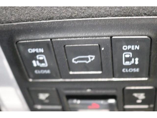 ヴォクシー ハイブリッドＳ－Ｚ　フルセグ　メモリーナビ　ＤＶＤ再生　ミュージックプレイヤー接続可　後席モニター　バックカメラ　衝突被害軽減システム　ＥＴＣ　両側電動スライド　ＬＥＤヘッドランプ　乗車定員７人　３列シート　ワンオーナー（26枚目）