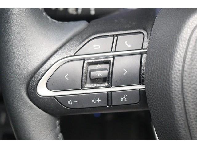 ヴォクシー ハイブリッドＳ－Ｚ　フルセグ　メモリーナビ　ＤＶＤ再生　ミュージックプレイヤー接続可　後席モニター　バックカメラ　衝突被害軽減システム　ＥＴＣ　両側電動スライド　ＬＥＤヘッドランプ　乗車定員７人　３列シート　ワンオーナー（27枚目）