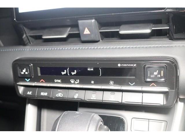 ヴォクシー ハイブリッドＳ－Ｚ　フルセグ　メモリーナビ　ＤＶＤ再生　ミュージックプレイヤー接続可　後席モニター　バックカメラ　衝突被害軽減システム　ＥＴＣ　両側電動スライド　ＬＥＤヘッドランプ　乗車定員７人　３列シート　ワンオーナー（31枚目）