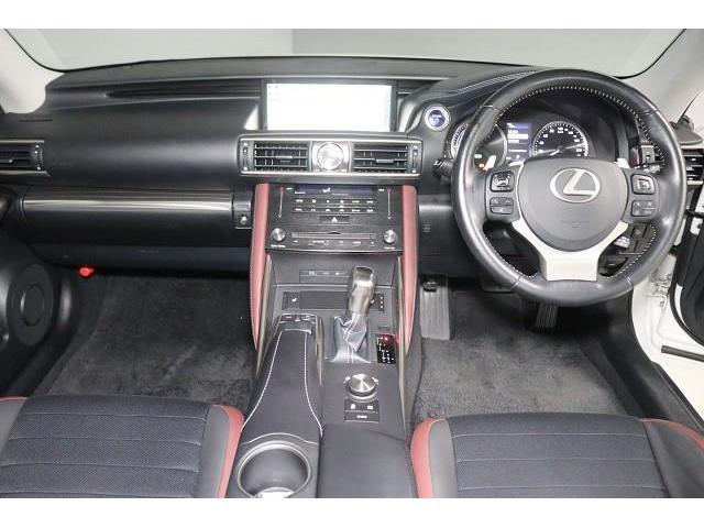 �X�^�C���b�V���ȃf�U�C���̃C���p�l���B�@���F�����ǂ����삪���₷�����C�A�E�g�ł��B