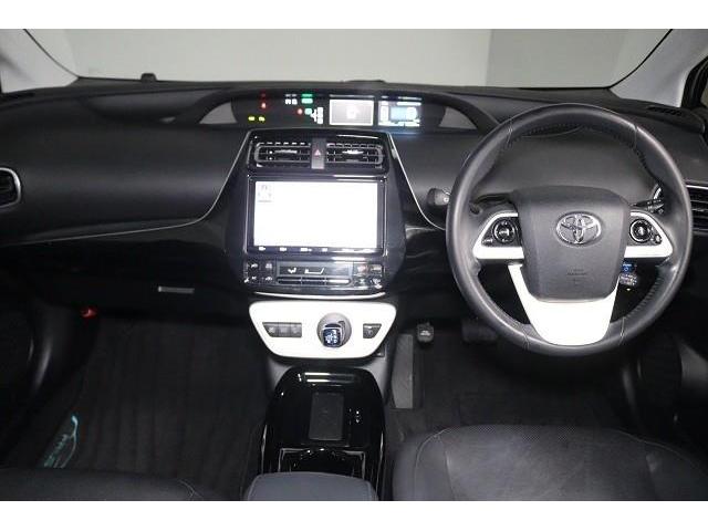 プリウス Aプレミアム ツーリングセレクション 革シート フルセグ メモリーナビ DVD再生 ミュージックプレイヤー接続可 バックカメラ 衝突被害軽減システム ETC ドラレコ LEDヘッドランプ 記録簿(2枚目)