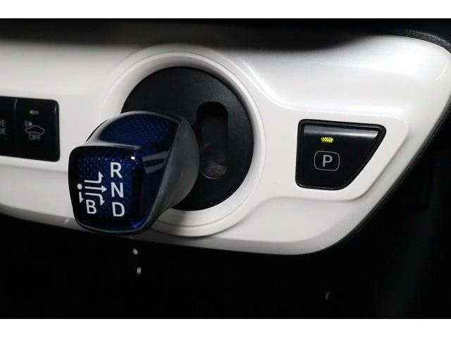 プリウス Aプレミアム ツーリングセレクション 革シート フルセグ メモリーナビ DVD再生 ミュージックプレイヤー接続可 バックカメラ 衝突被害軽減システム ETC ドラレコ LEDヘッドランプ 記録簿(28枚目)