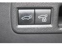 このボタンを押すと、トランク(バックドア)を電動で開閉できます。